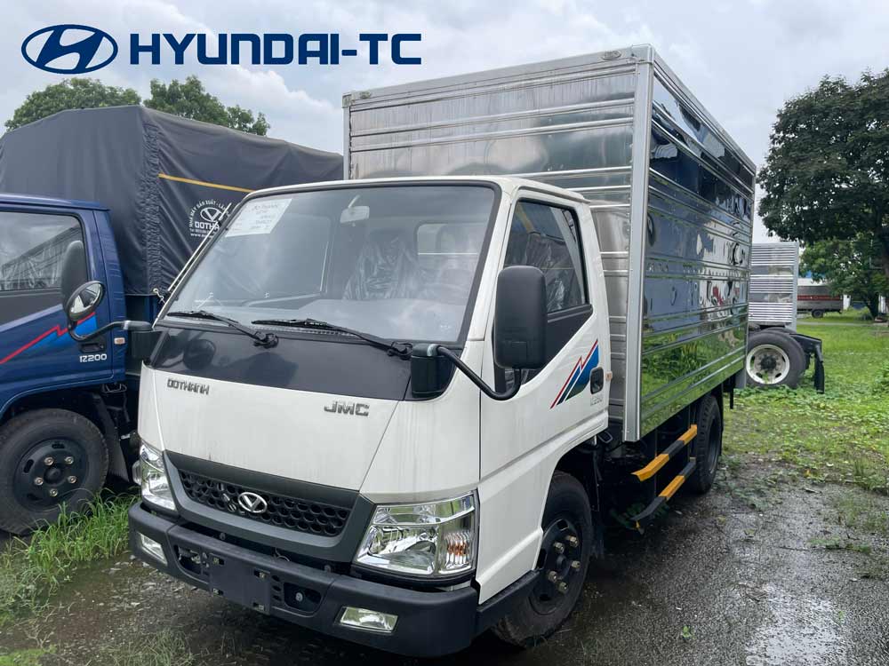 Giá xe tải 2.5 tấn IZ250 thùng kín inox Đô Thành